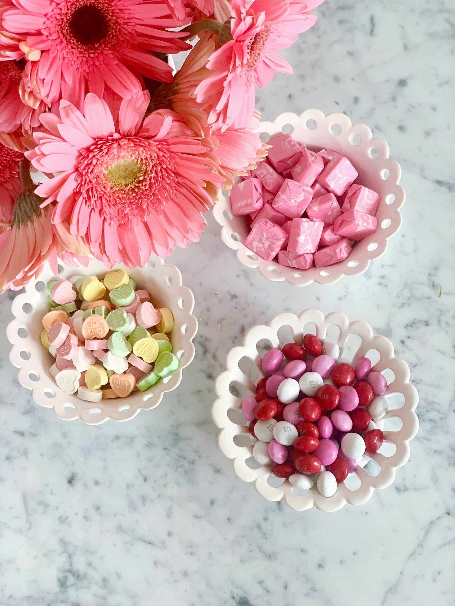 Scalloped Treat Bowls